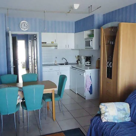 Apartment Zeezicht Vii