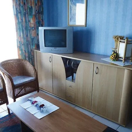 Zeezicht Vii Apartment *